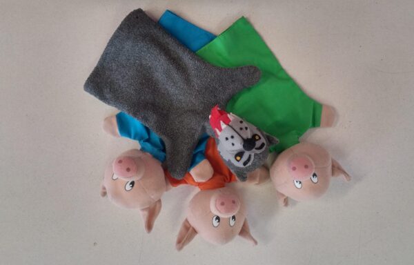 Marionnettes le loup et les 3 petits cochons